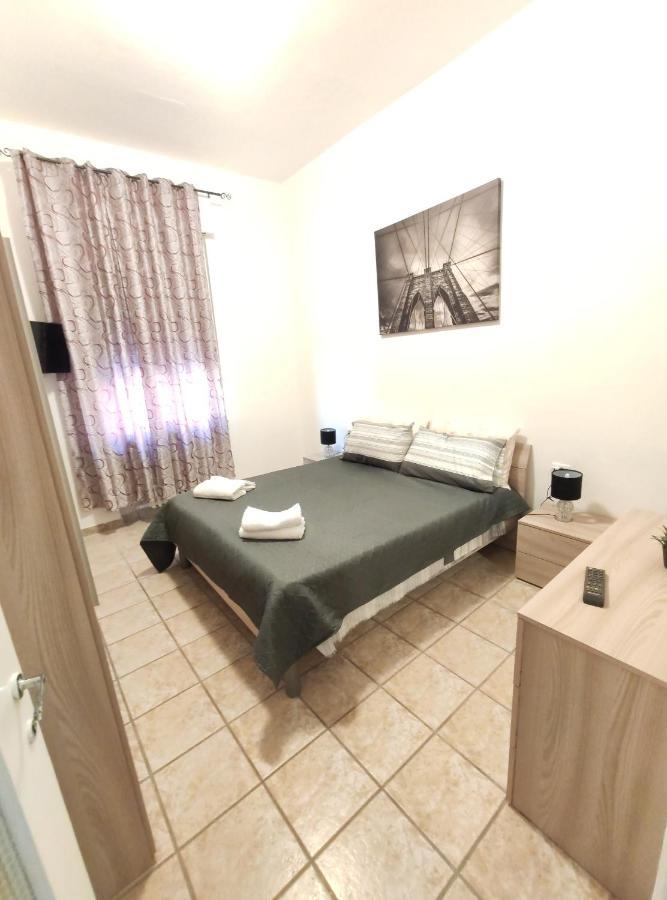 Appartamento C&Y Colombo Новара Екстер'єр фото