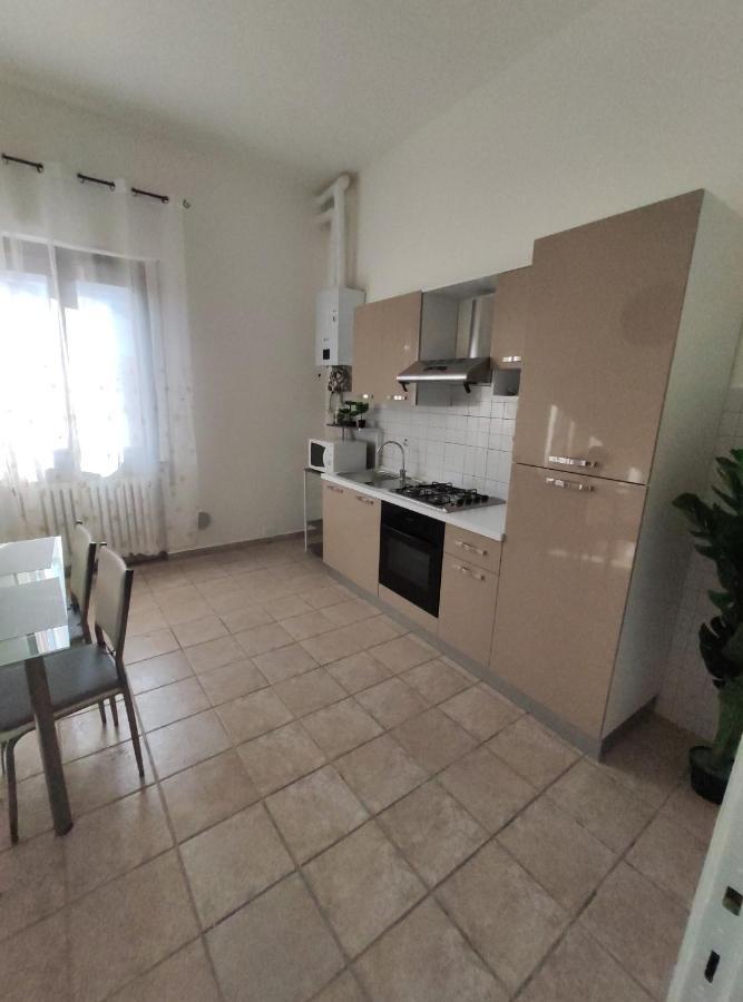 Appartamento C&Y Colombo Новара Екстер'єр фото