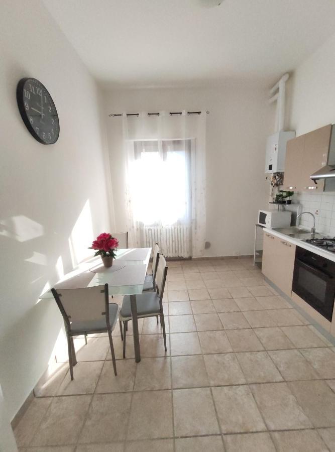 Appartamento C&Y Colombo Новара Екстер'єр фото